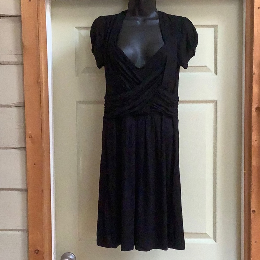 BCBGMaxAzria Black sweetheart neckline short sleeve dress